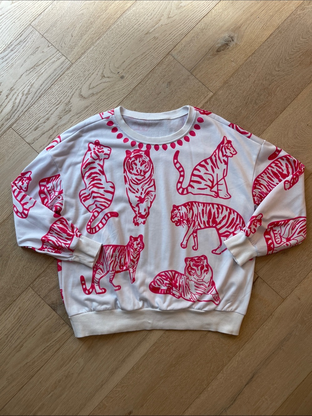 Pink tiger print womens crewneck sweatshirt size large